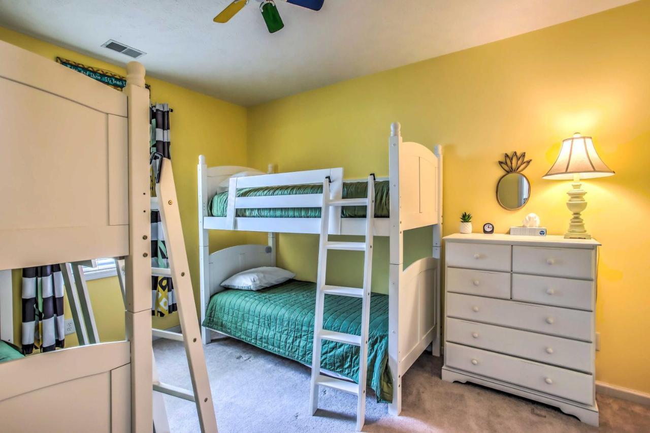 Sunny Coastal Condo About 1 Mi To N Myrtle Beach! Exterior photo